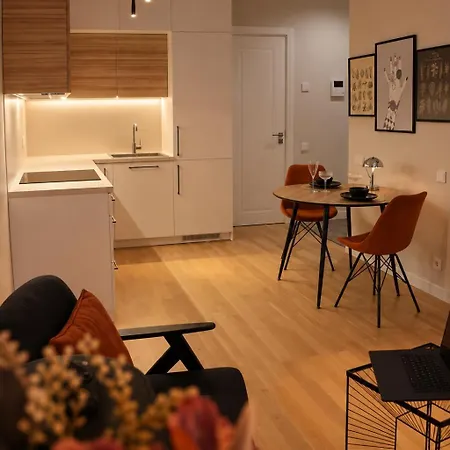 Cozy Parkside Living In Embassy District Apartment Riga